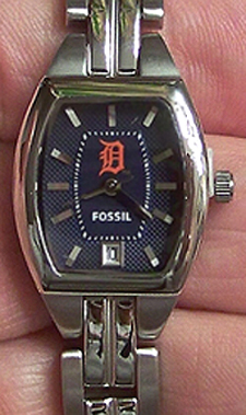 Detroit Tigers Fossil womens 3 Hand Analog Watch with Date